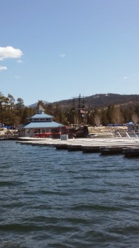 Holloway's Marina